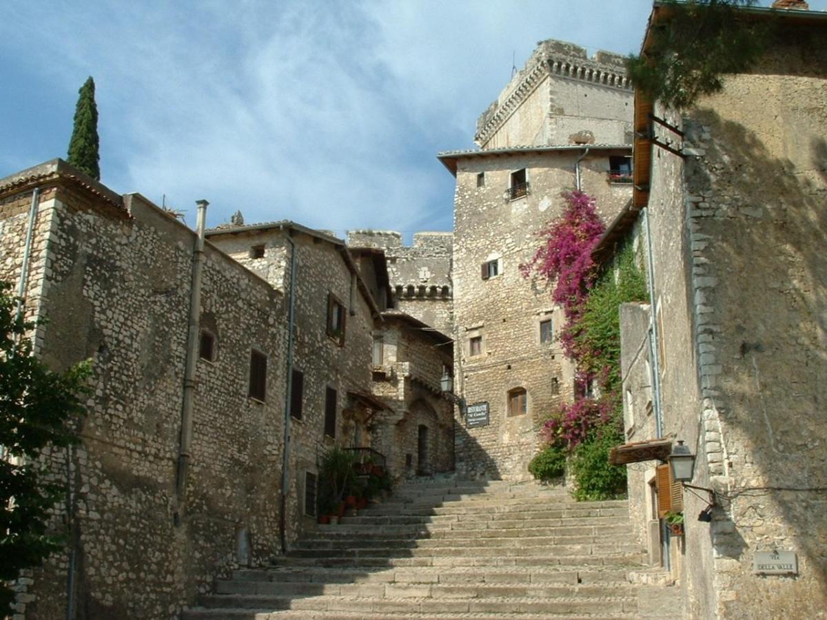 A Casa Di Lino Apartment Sermoneta Exterior photo