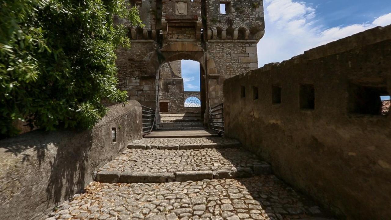 A Casa Di Lino Apartment Sermoneta Exterior photo